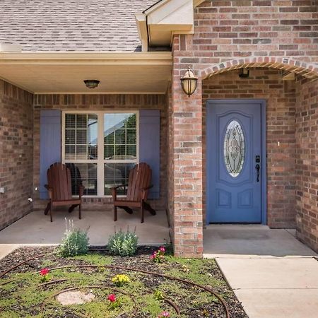 Cheerful 3 Bedroom Home, King Bed, 10 Min From Palo Duro Canyon, Fireplace, Washer Dryer Bagian luar foto