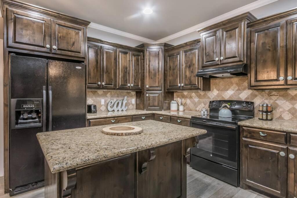 Cheerful 3 Bedroom Home, King Bed, 10 Min From Palo Duro Canyon, Fireplace, Washer Dryer Bagian luar foto