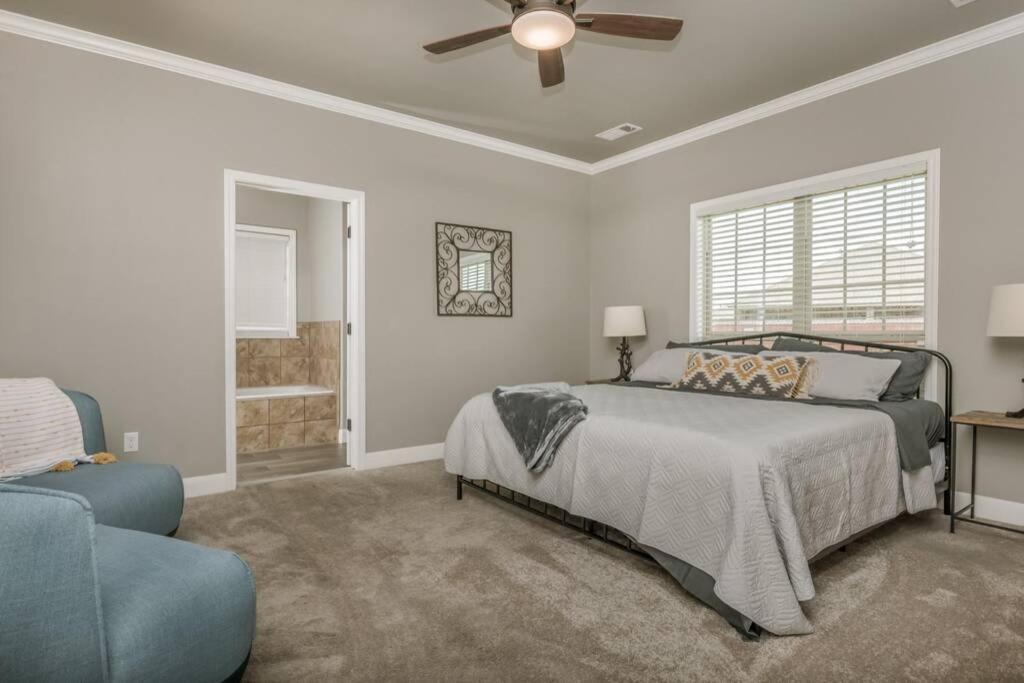 Cheerful 3 Bedroom Home, King Bed, 10 Min From Palo Duro Canyon, Fireplace, Washer Dryer Bagian luar foto